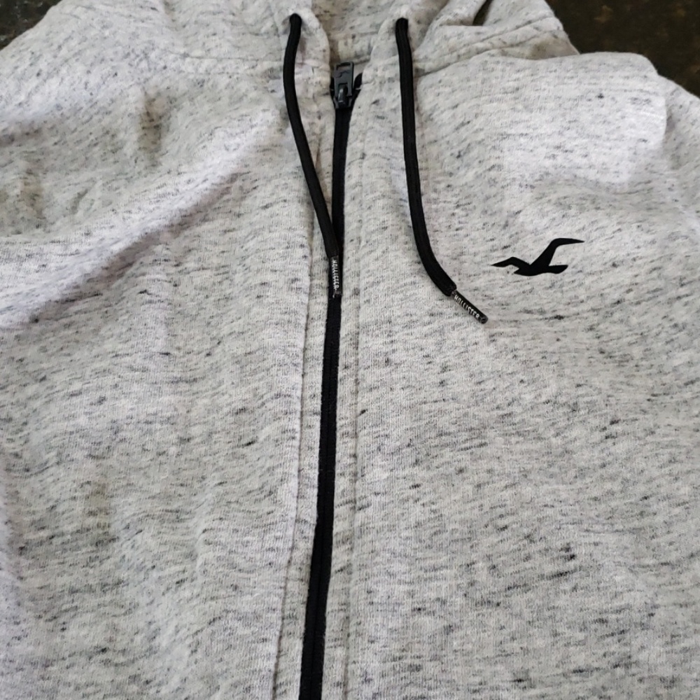 HOLLISTER HALF-SLEEVE HOODIE JACKET
